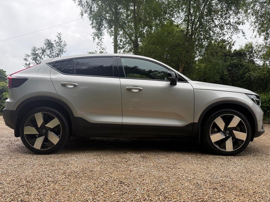 2022 Volvo C40