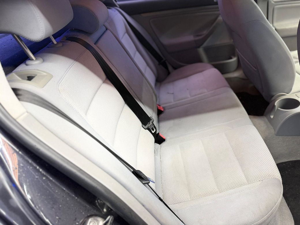 2004 Volkswagen Golf