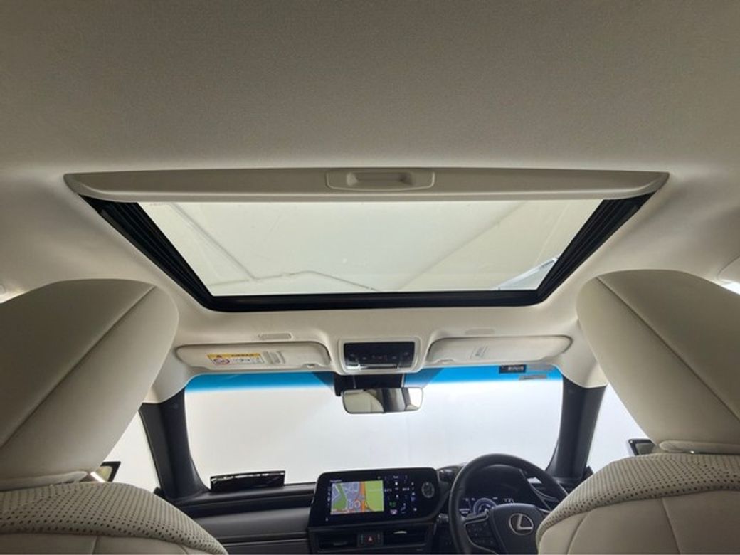 2022 Lexus ES 300h