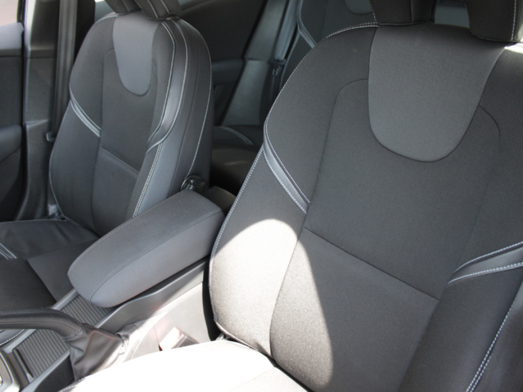 2016 Volvo V40