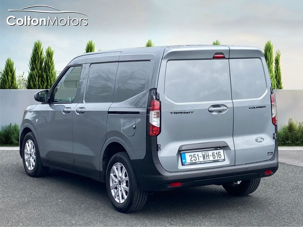 2025 Ford Transit Courier
