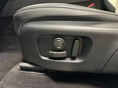 2023 Land Rover Discovery