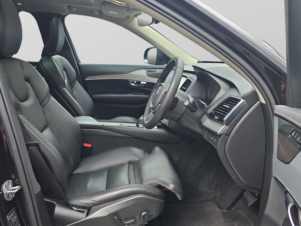 2022 Volvo XC90
