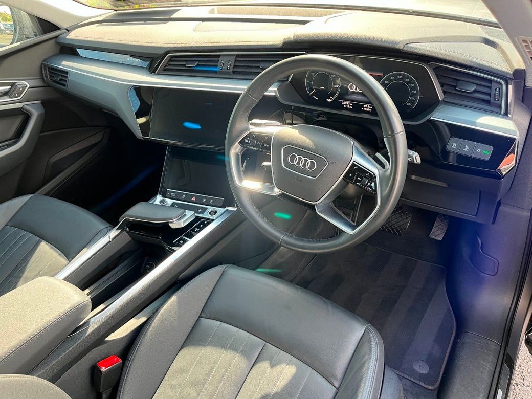 2022 Audi e-tron