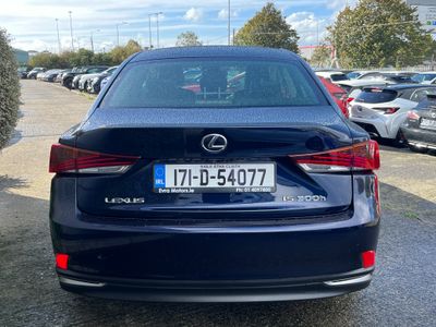 2017 Lexus IS 300h
