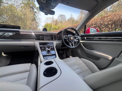 2019 Porsche Panamera