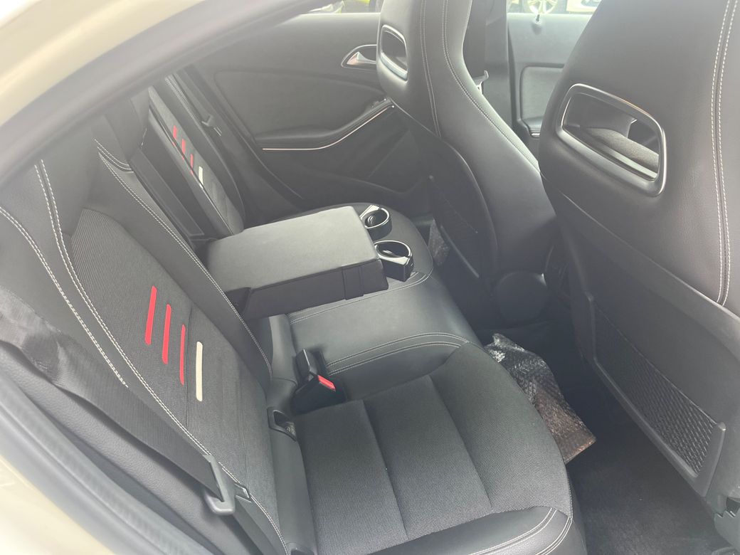 2017 Mercedes-Benz A 180