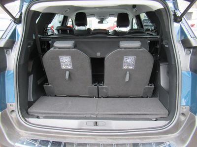 2022 Peugeot 5008
