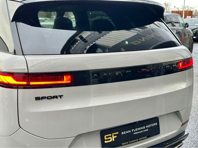 2025 Land Rover Range Rover Sport