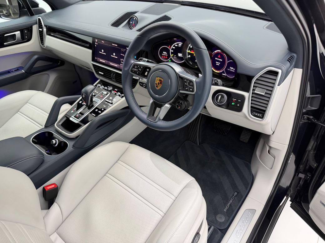 2022 Porsche Cayenne