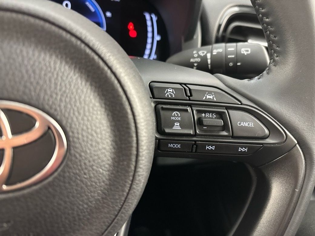 2025 Toyota Yaris Cross
