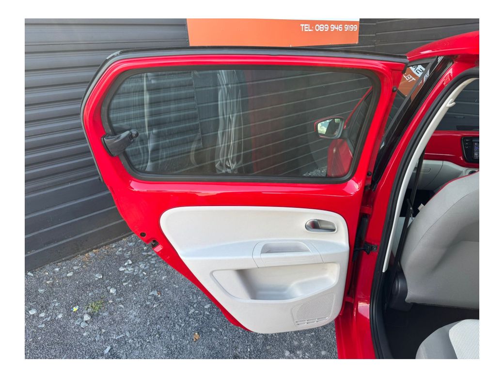 2015 Volkswagen up!