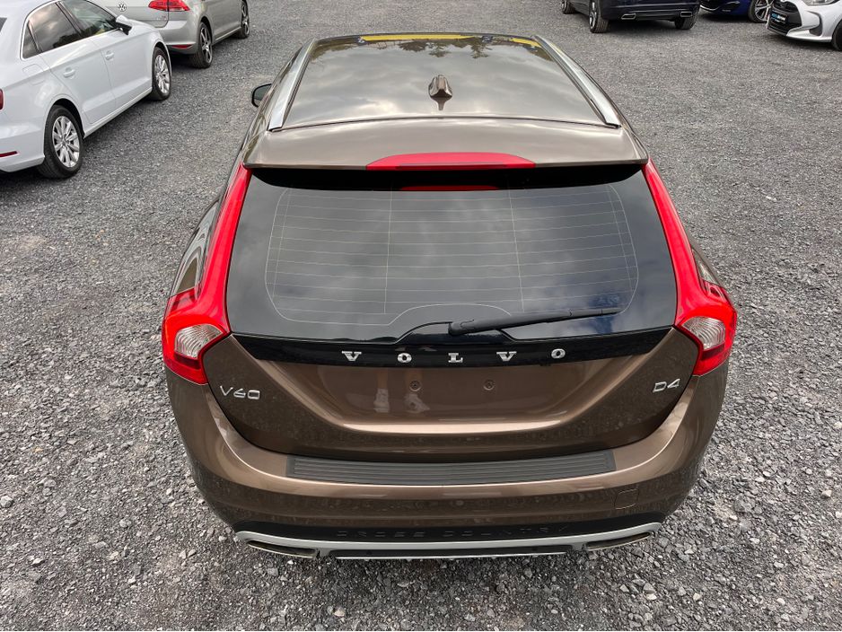2016 Volvo V60 Cross Country