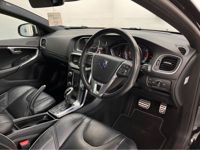 2016 Volvo V40