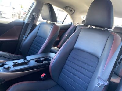 2017 Lexus IS 300h
