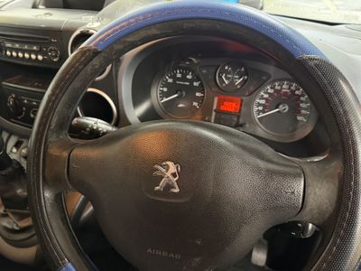 2013 Peugeot Partner