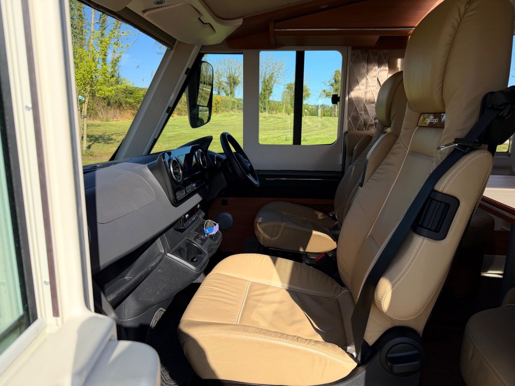 2022 CARTHAGO  CHIC C-LINE 4.9 LEL  R.H.D AUTO C1 REQUIRED 