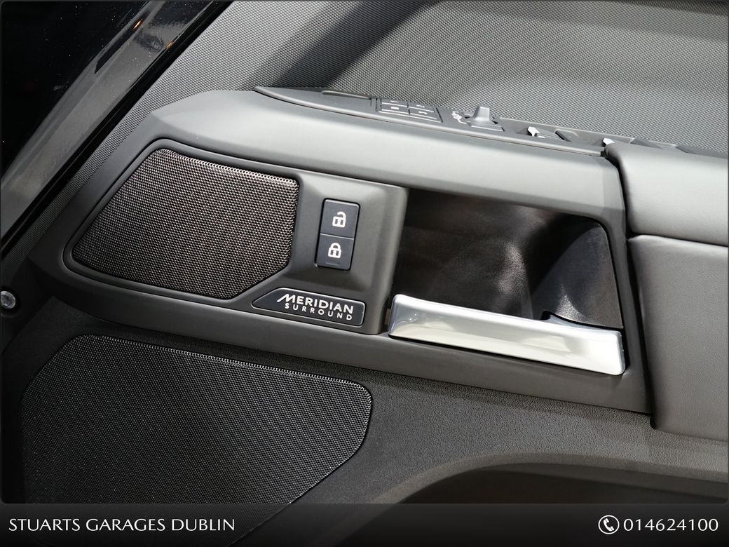 2025 Land Rover Defender