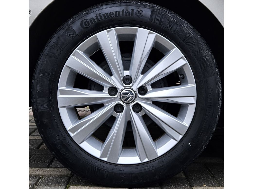 2019 Volkswagen Polo