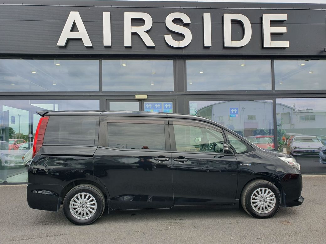 2014 Toyota Noah
