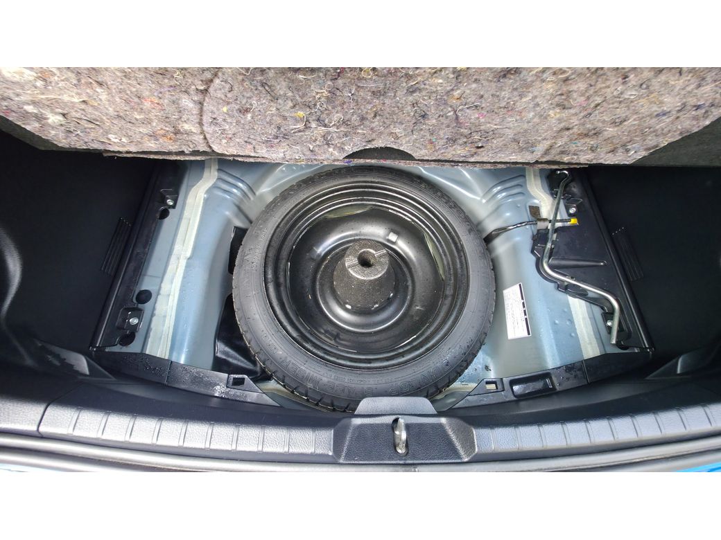 2015 Toyota Vitz