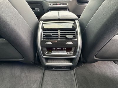 2023 BMW X7
