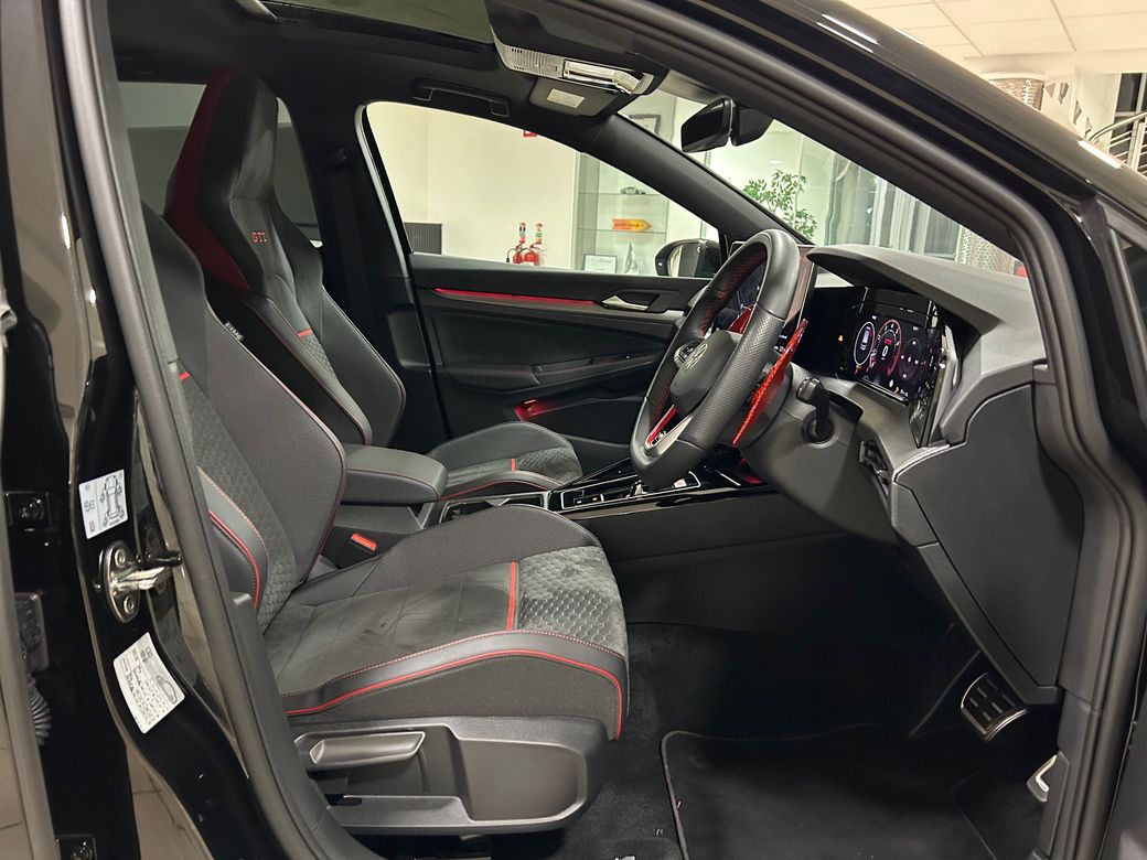 2025 Volkswagen Golf