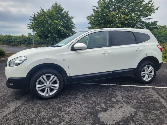 2013 Nissan Qashqai +2