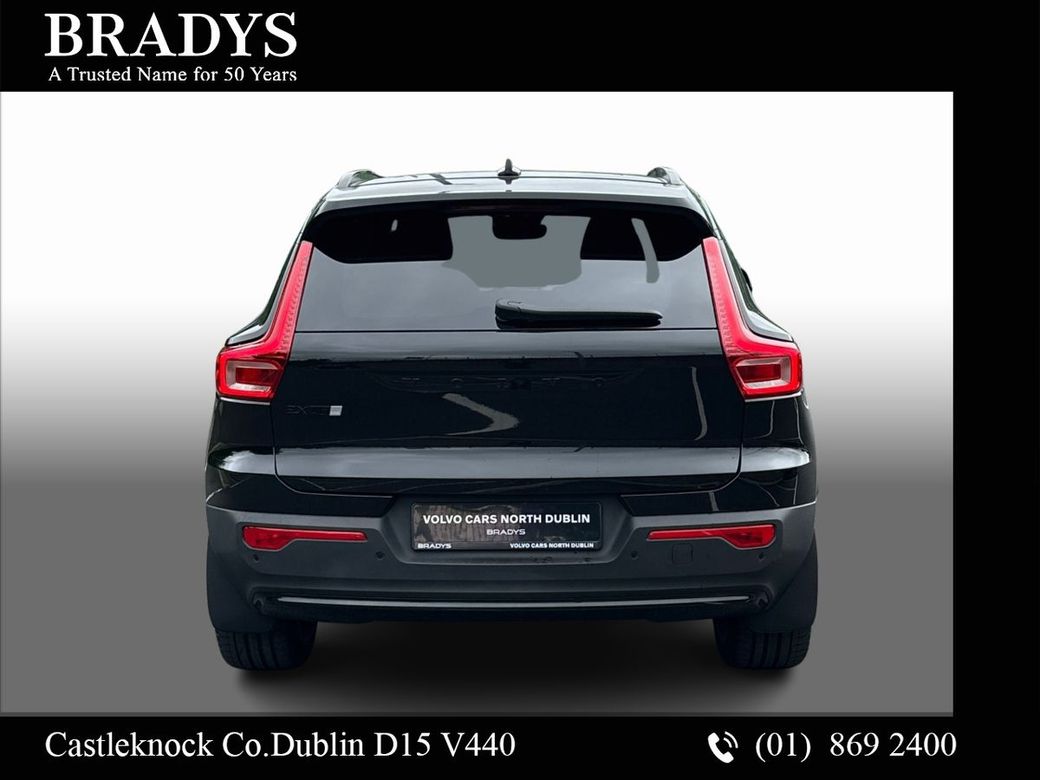 2025 Volvo EX40