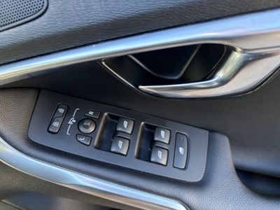 2015 Volvo V40