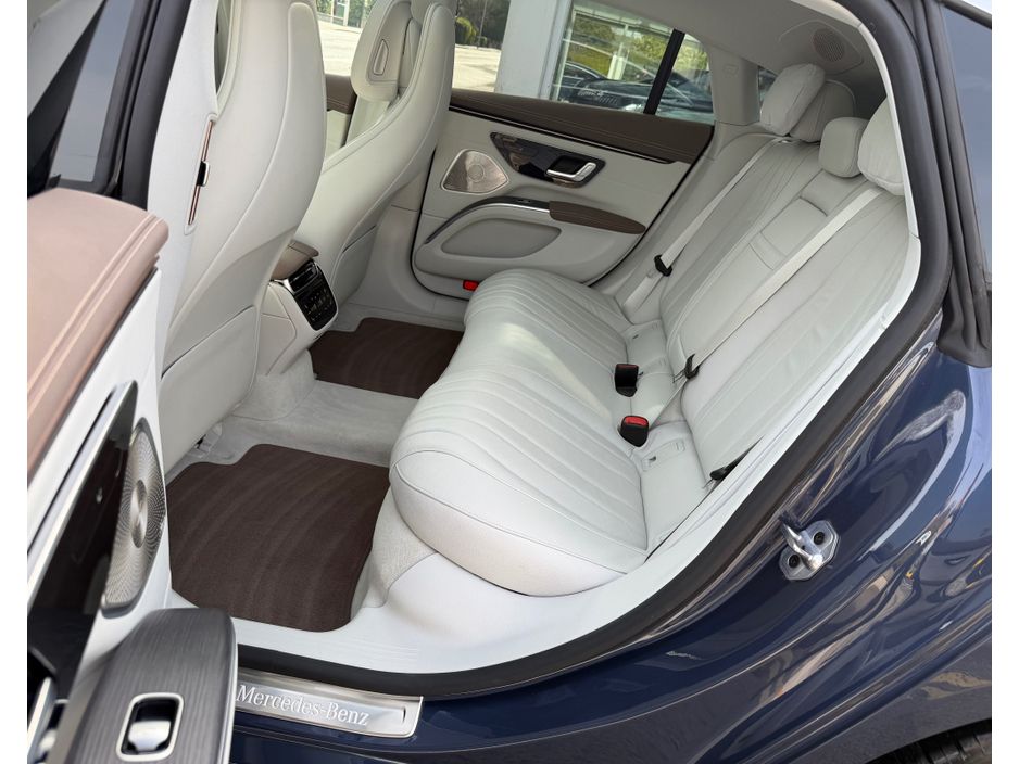 2022 Mercedes-Benz EQS