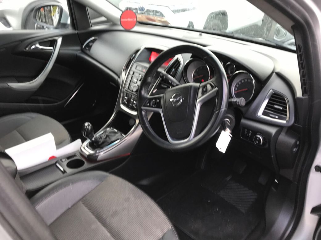 2011 Opel Astra
