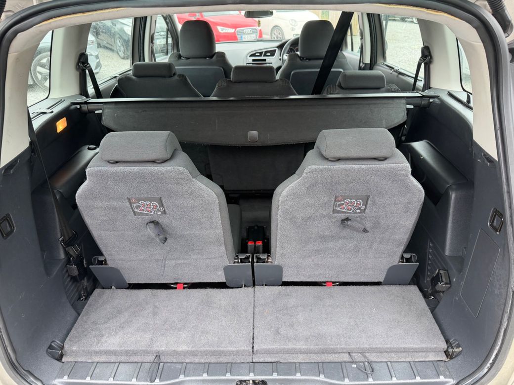 2015 Peugeot 5008