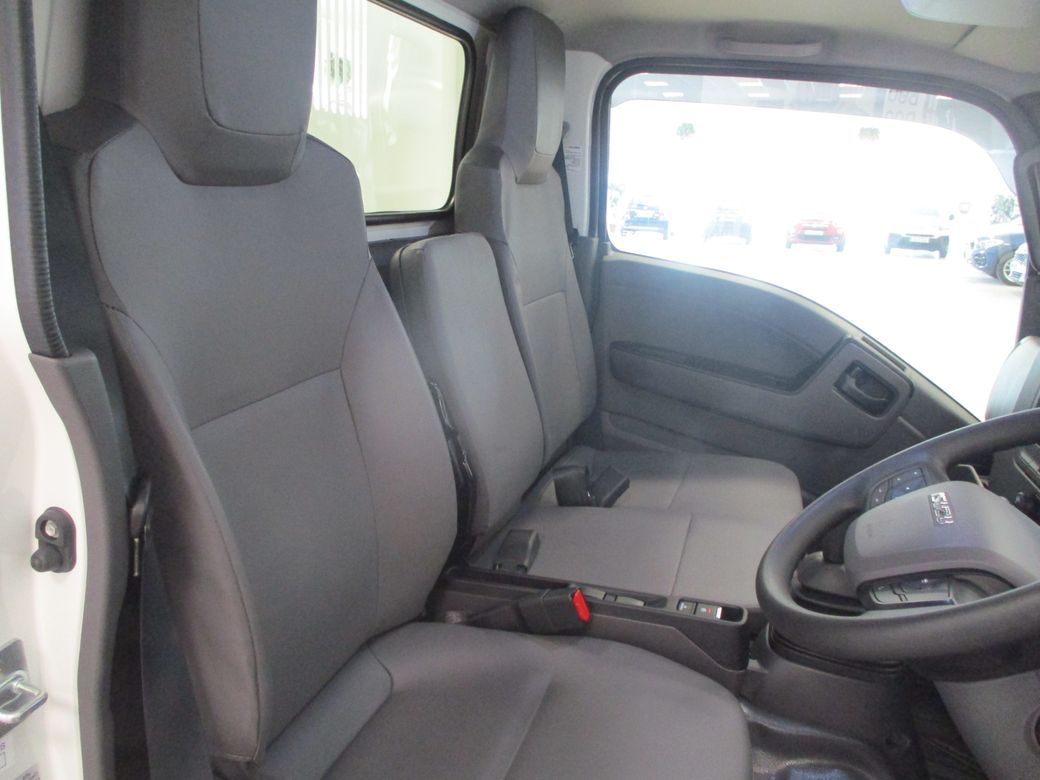 2024 Isuzu NPR