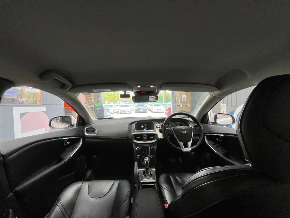 2015 Volvo V40