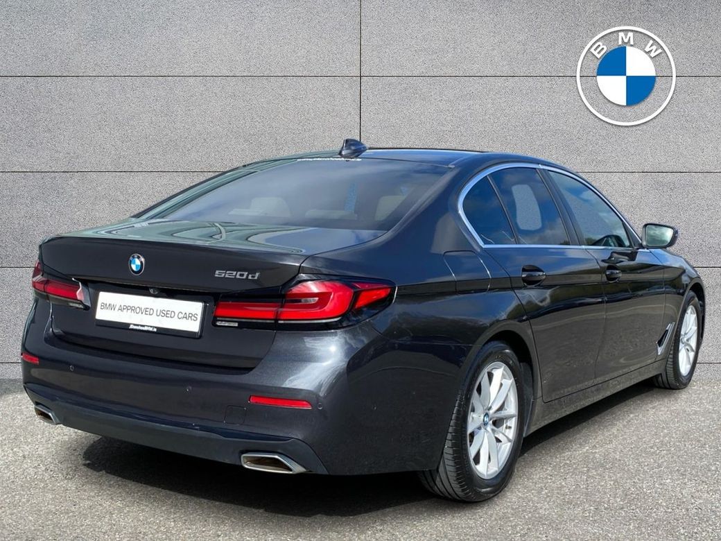 2022 BMW 5 Series