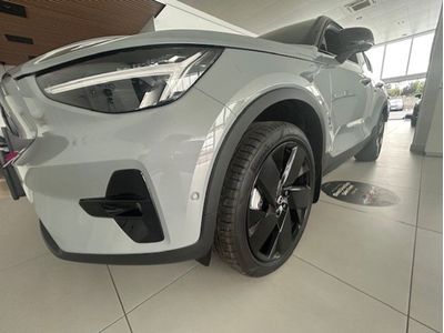 2025 Volvo Ex40