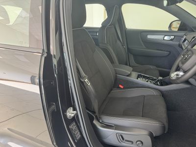 2026 Volvo XC40