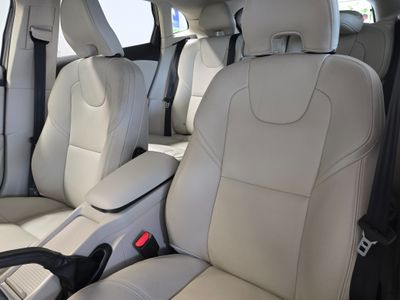 2016 Volvo V40