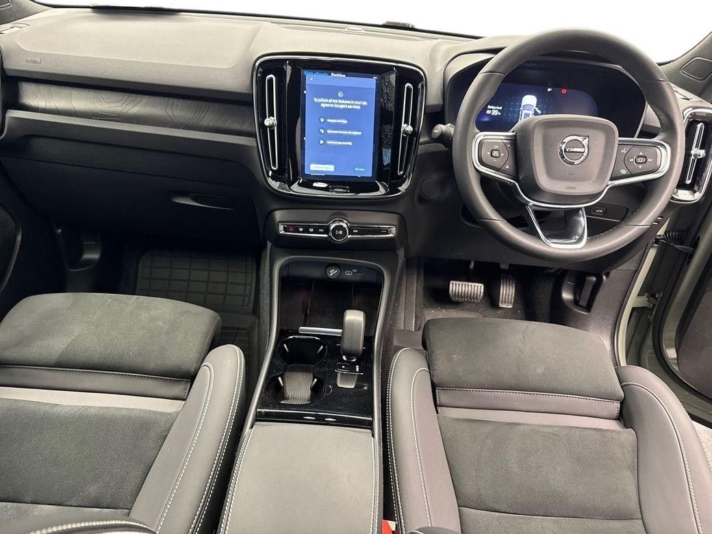 2024 Volvo XC40