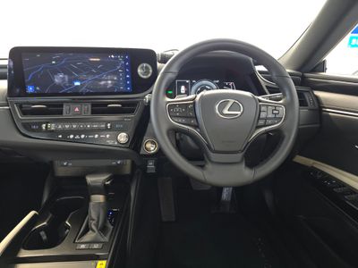 2025 Lexus ES 300h