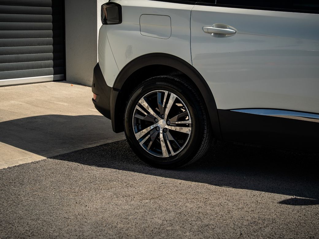 2021 Peugeot 5008