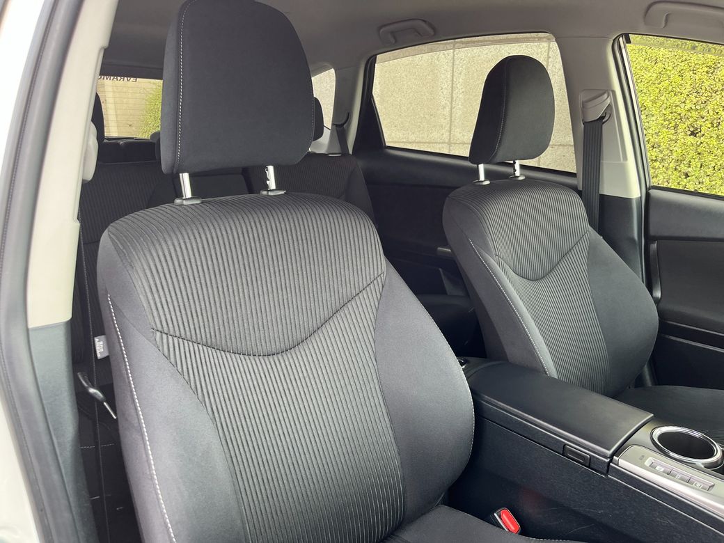 2019 Toyota Prius Alpha