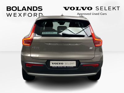 2022 Volvo XC40