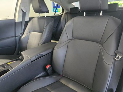 2023 Lexus ES 300h