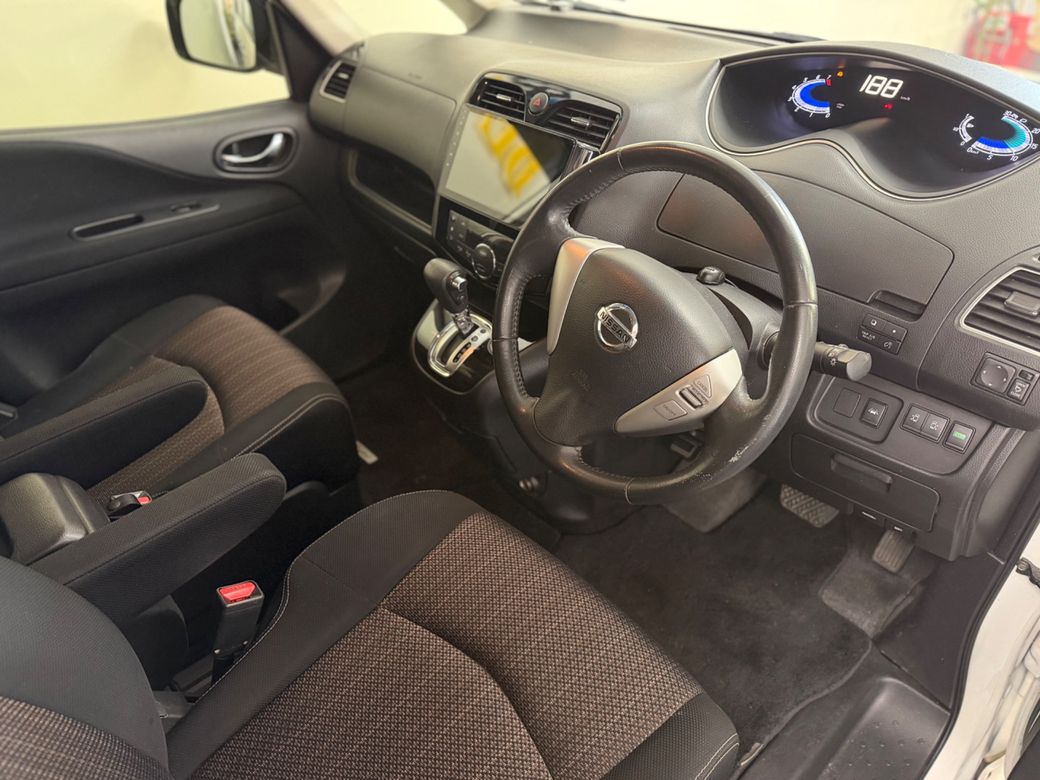 2015 Nissan Serena