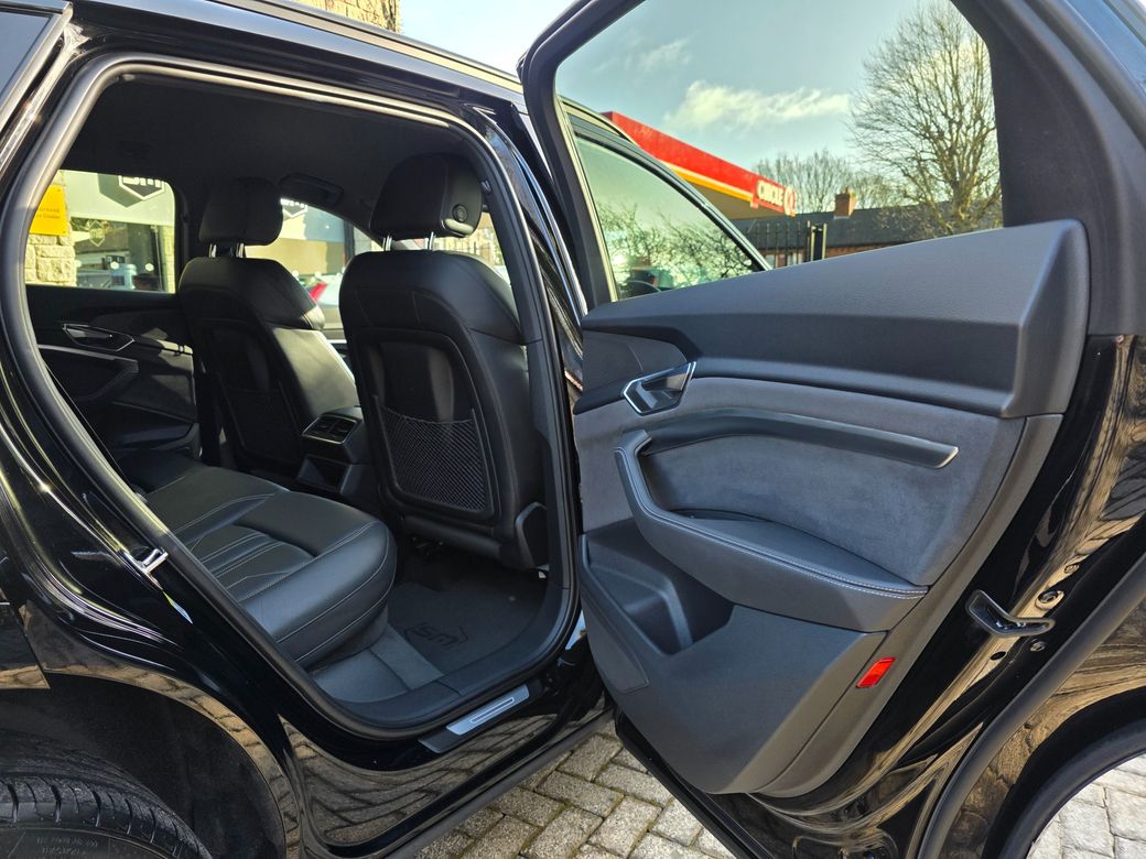 2022 Audi e-tron