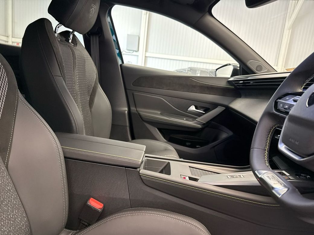2025 Peugeot 408