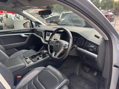 2019 Volkswagen Touareg