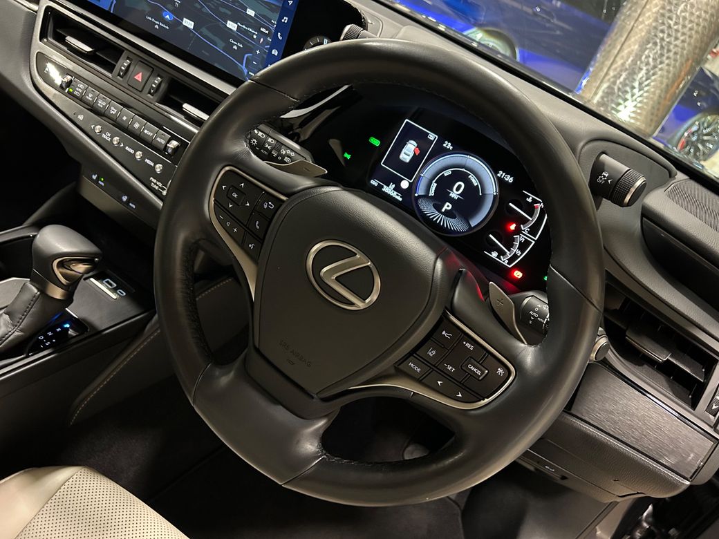 2023 Lexus ES 300h